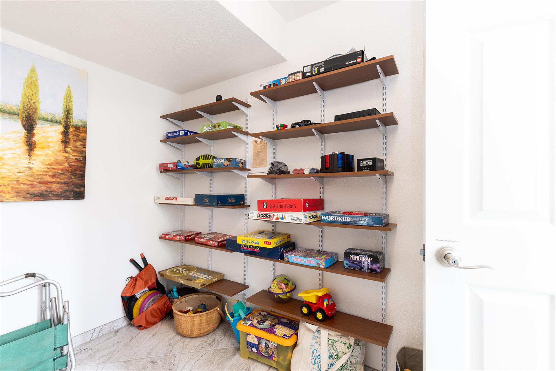 0930 Game Room001