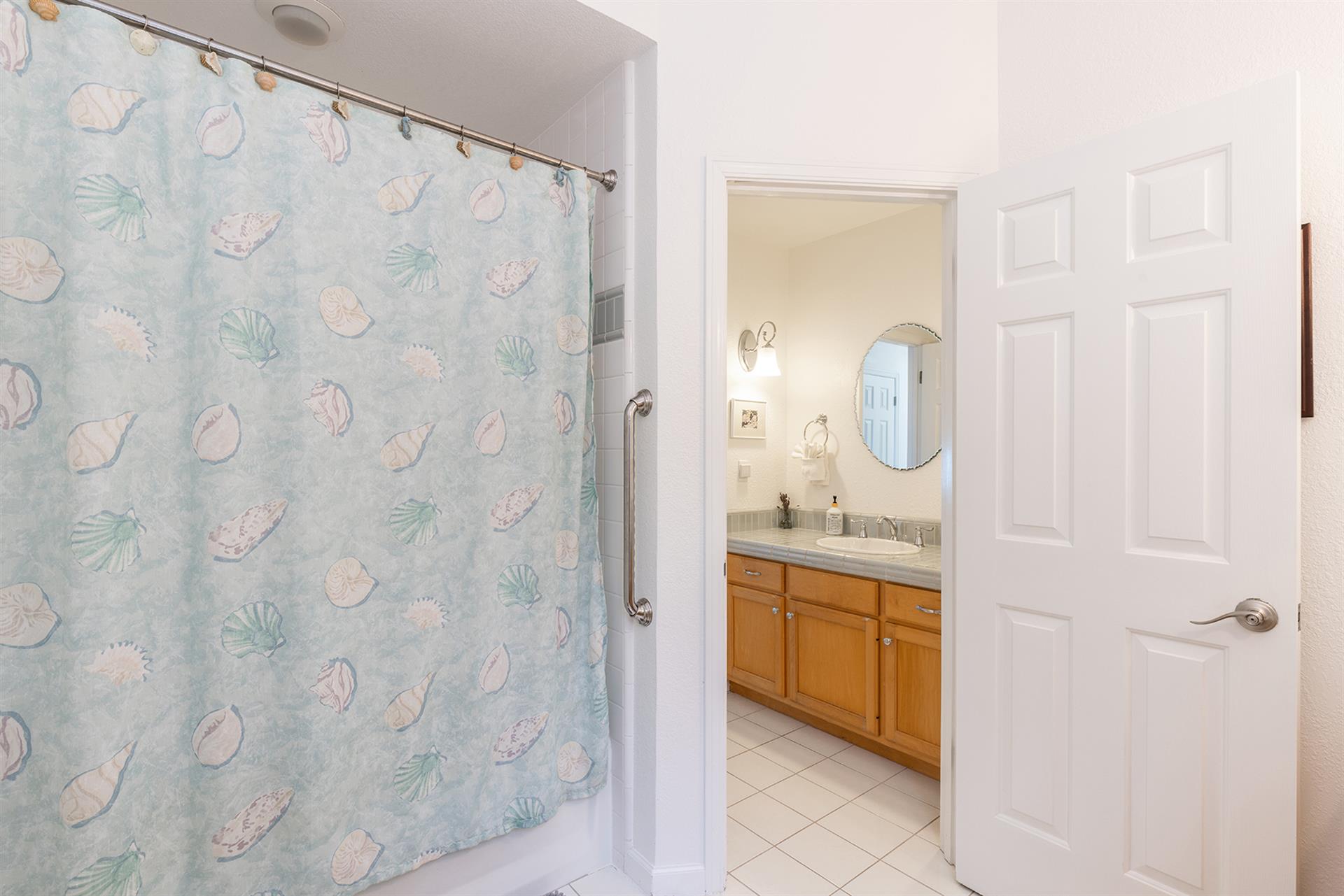 1150 Bathroom Three004