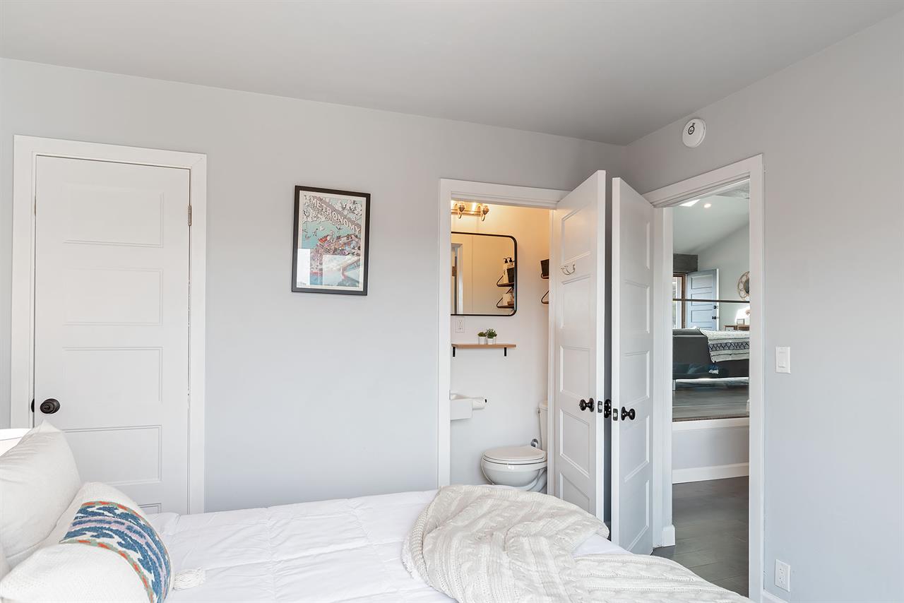 Bedroom 4, Queen, En Suite with Shower