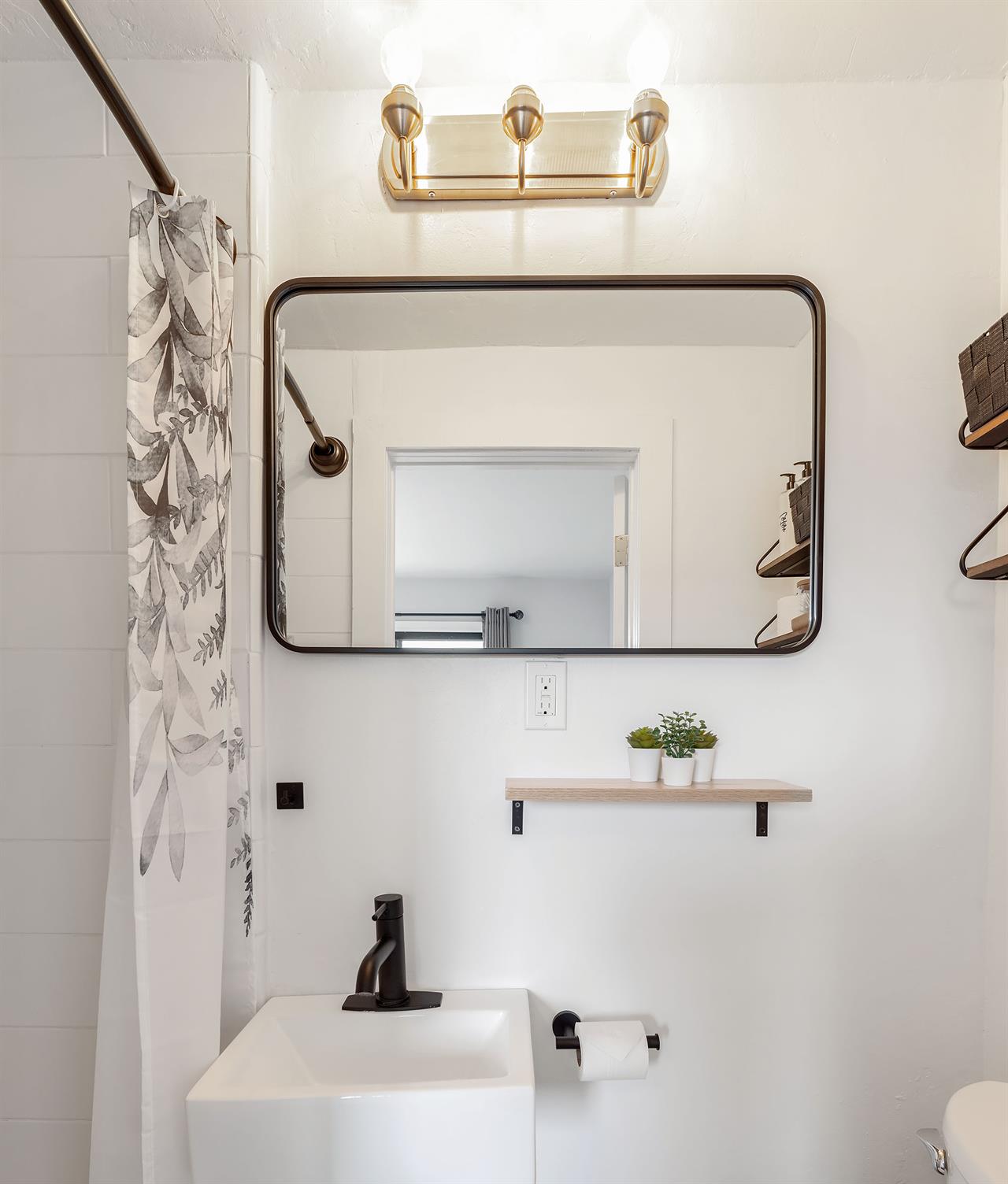 En Suite Bath in Bedroom 4 with a Small Shower