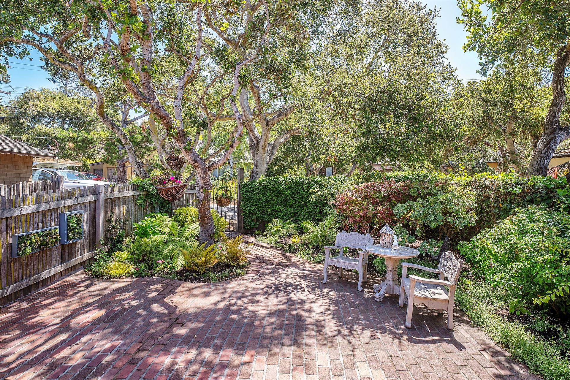 Enclosed Private Front Entry Patio