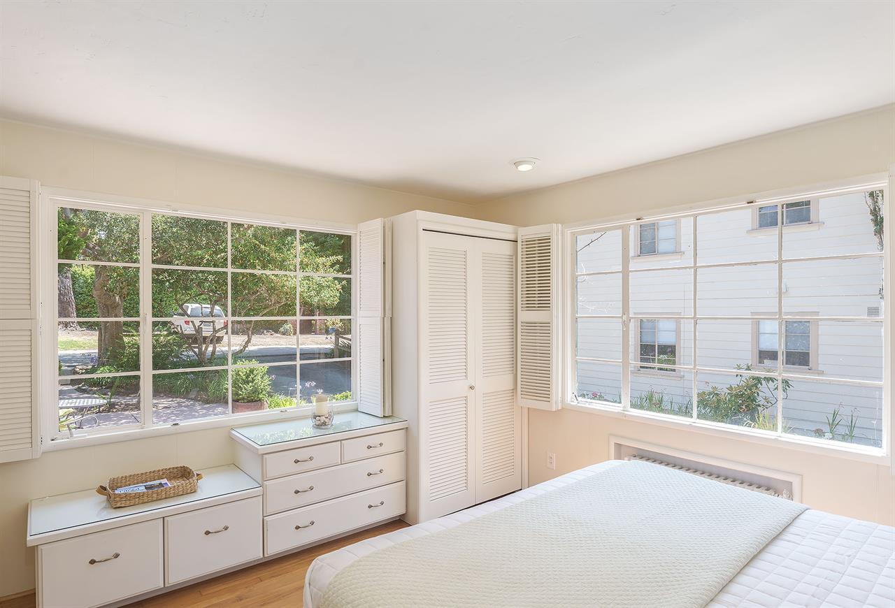 Bedroom 1  King Bed, En Suite with Shower