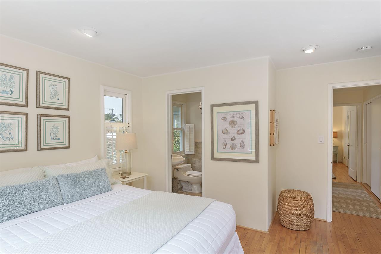 Bedroom 1  King Bed, En Suite with Shower