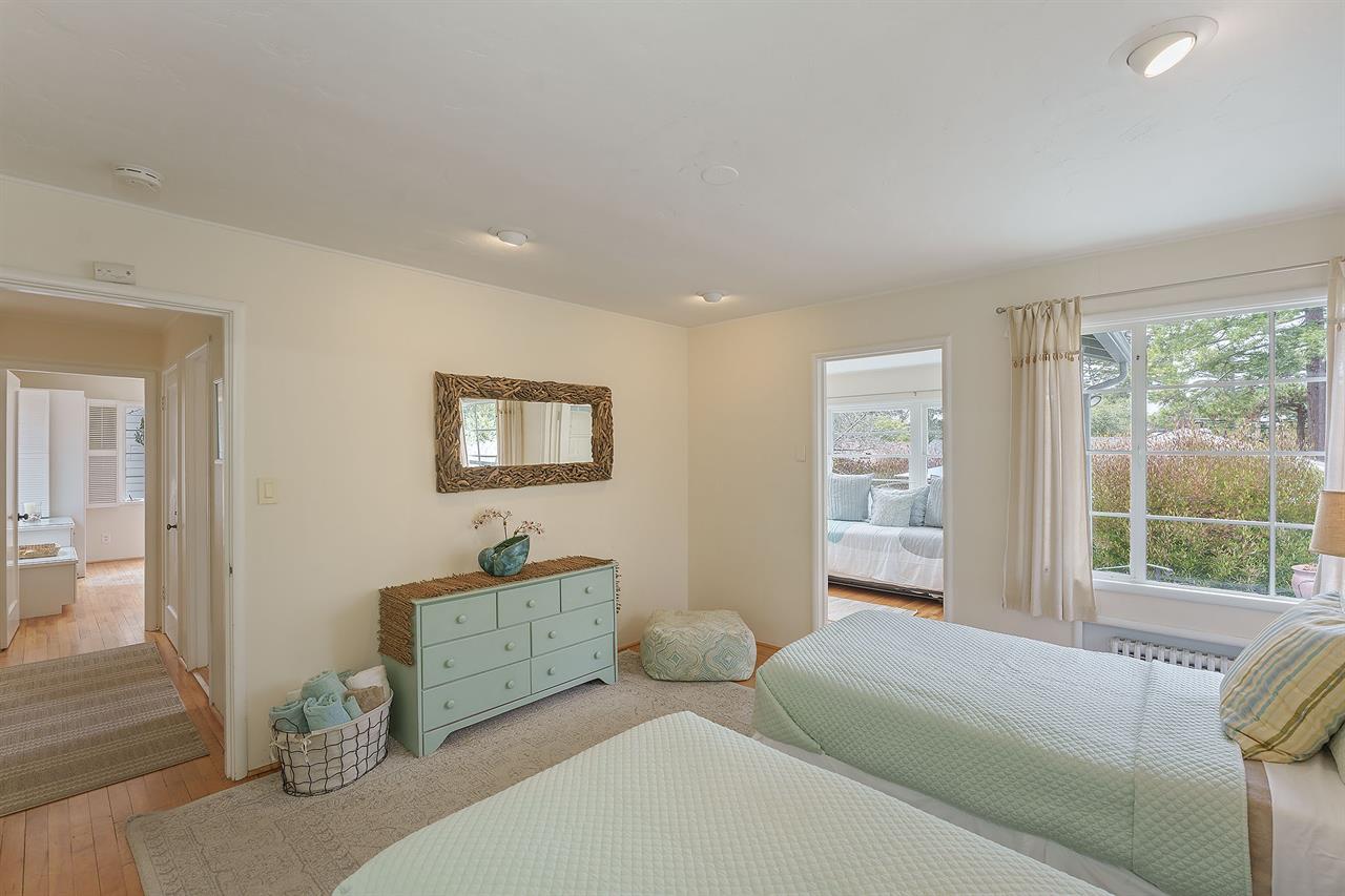 Bedroom 2  2 Twins or King with Foam Topper