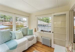 Bedroom 3  Twin Day Bed or Split King with Topper