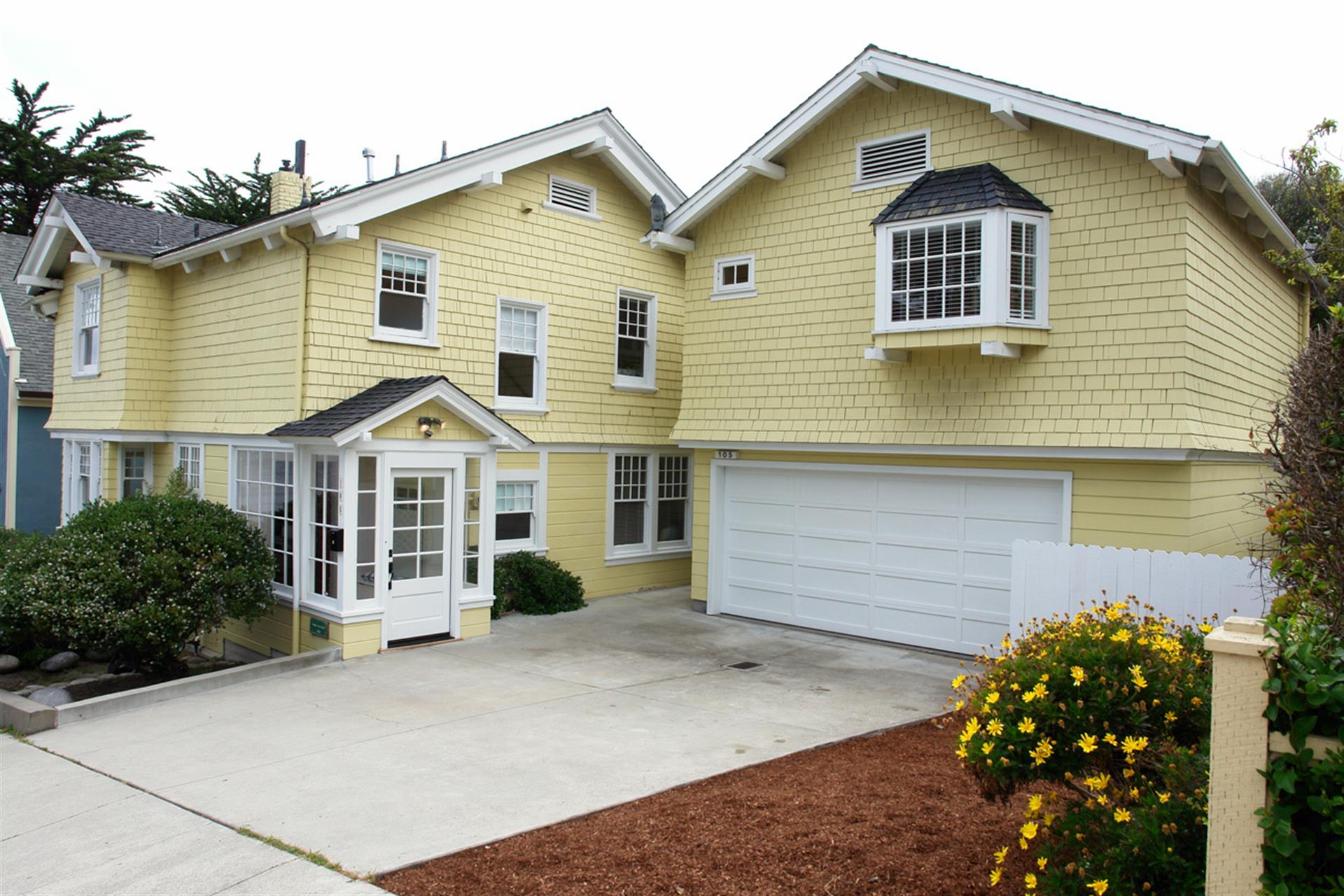 Main House and Guest Suite over the Garage