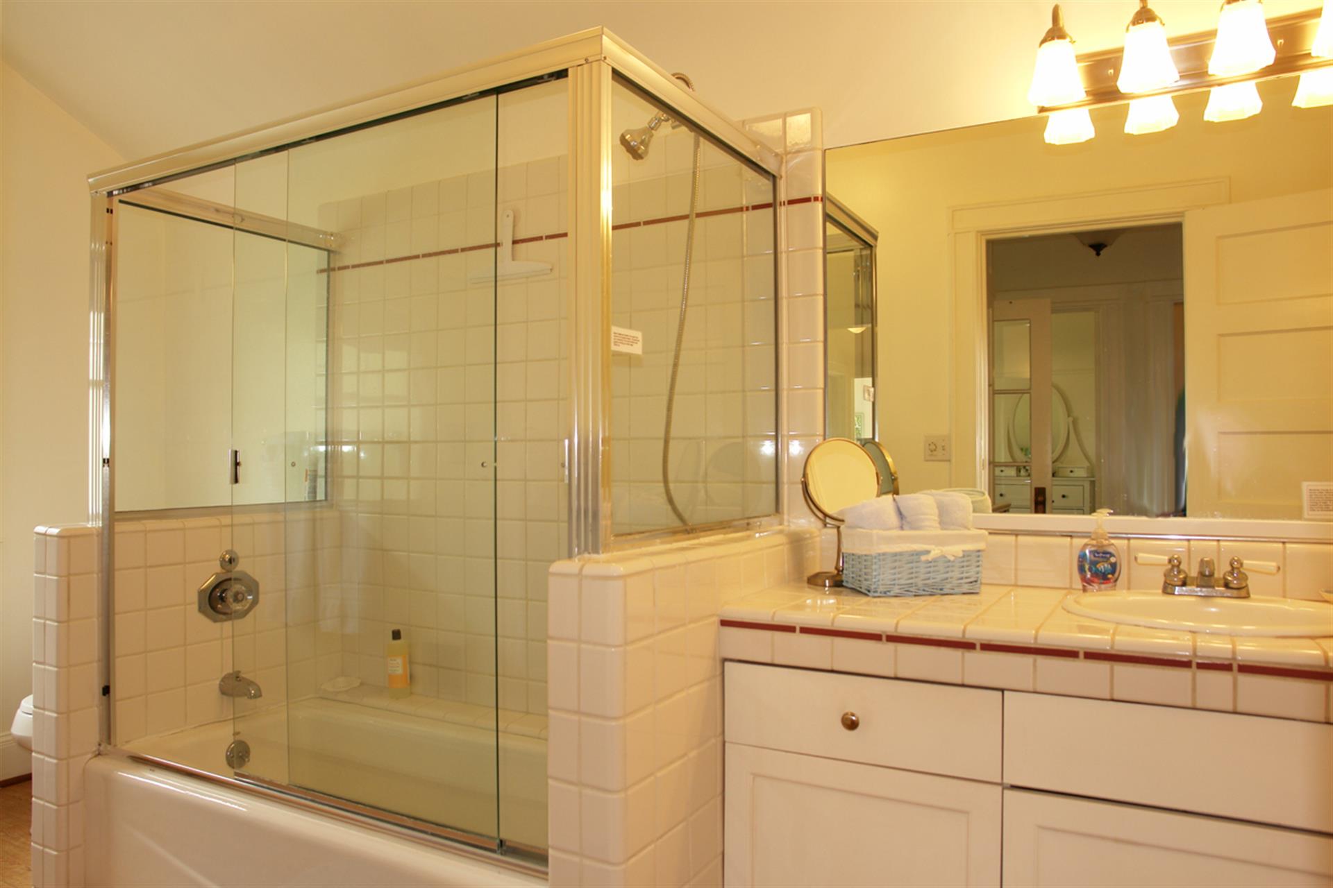 Shared Master Bath