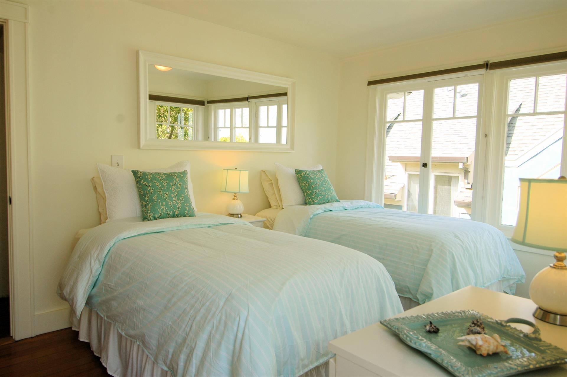 Guest Bedroom 3 has Two Twin Beds