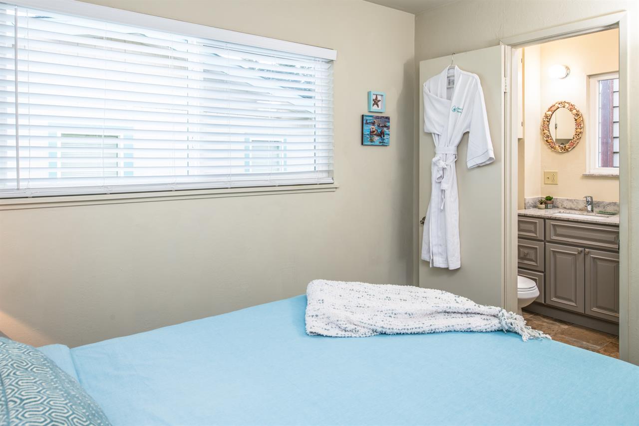 Comfy Bedroom, Queen Bed, En Suite Bathroom