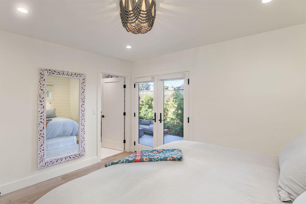 Bedroom 1, King Bed, En Suite, Patio Access, Downstairs