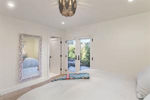 Bedroom 1, King Bed, En Suite, Patio Access, Downstairs