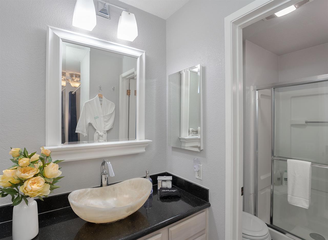 En Suite Bathroom with a Shower