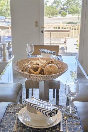 Dining Area Seats 6