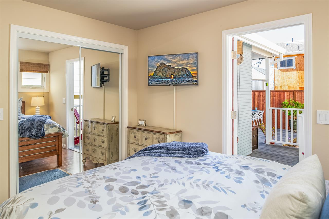 Downstairs, Bedroom 1  Queen Bed, TV, EnSuite Bath