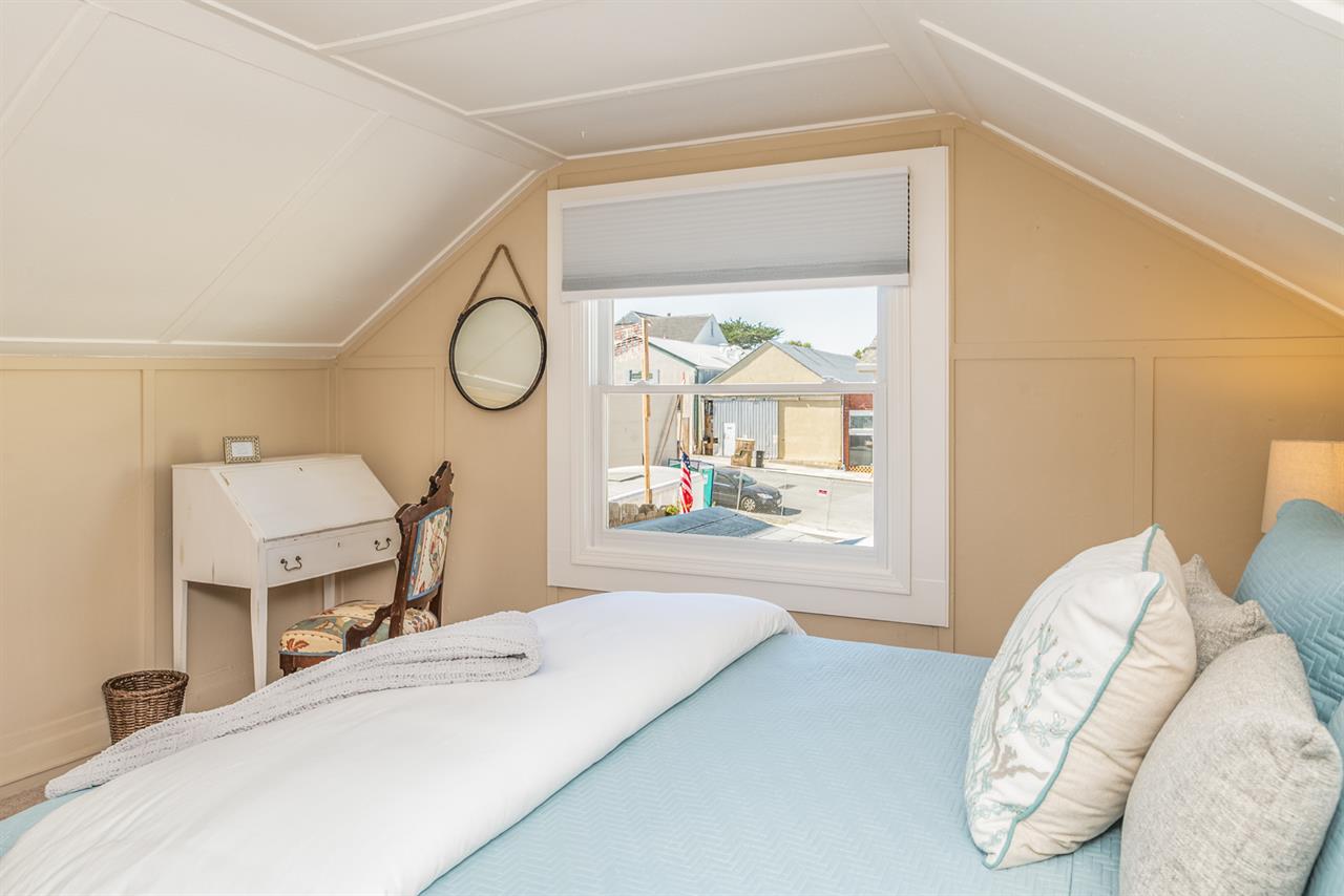 Bedroom 2 with Queen Bed