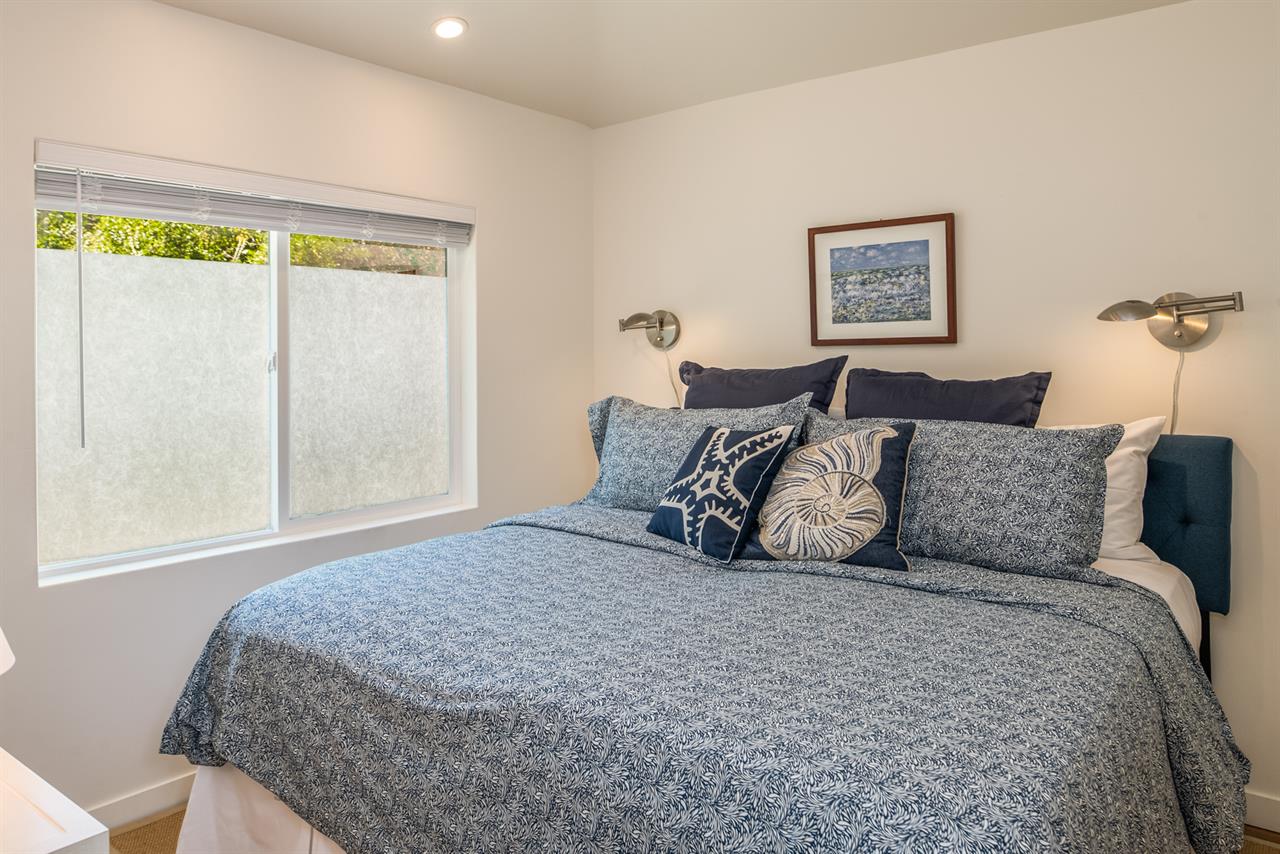 Master Bedroom can be a King or Two Twins