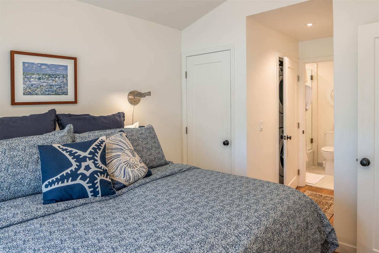 Master Bedroom can be a King or Two Twins