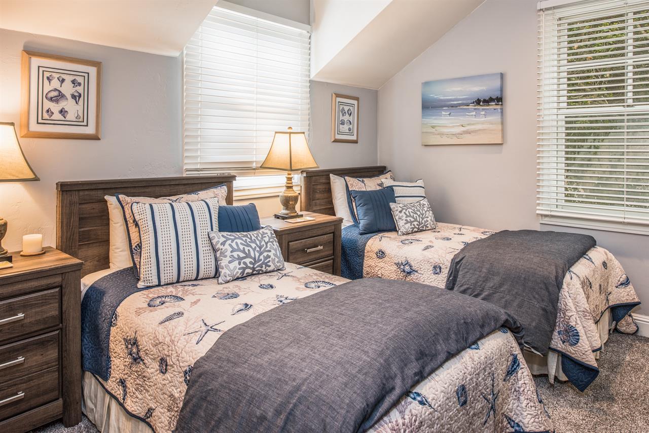 Bedroom 3  Two Twins  Or a King with Foam Topper