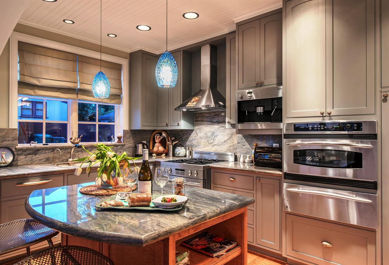 Fully Equipped Chefs Kitchen