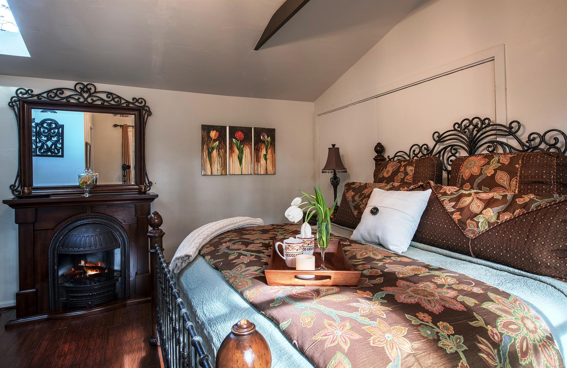 Bedroom 1, King Bed, TV, Electric Fireplace, En Suite Bath