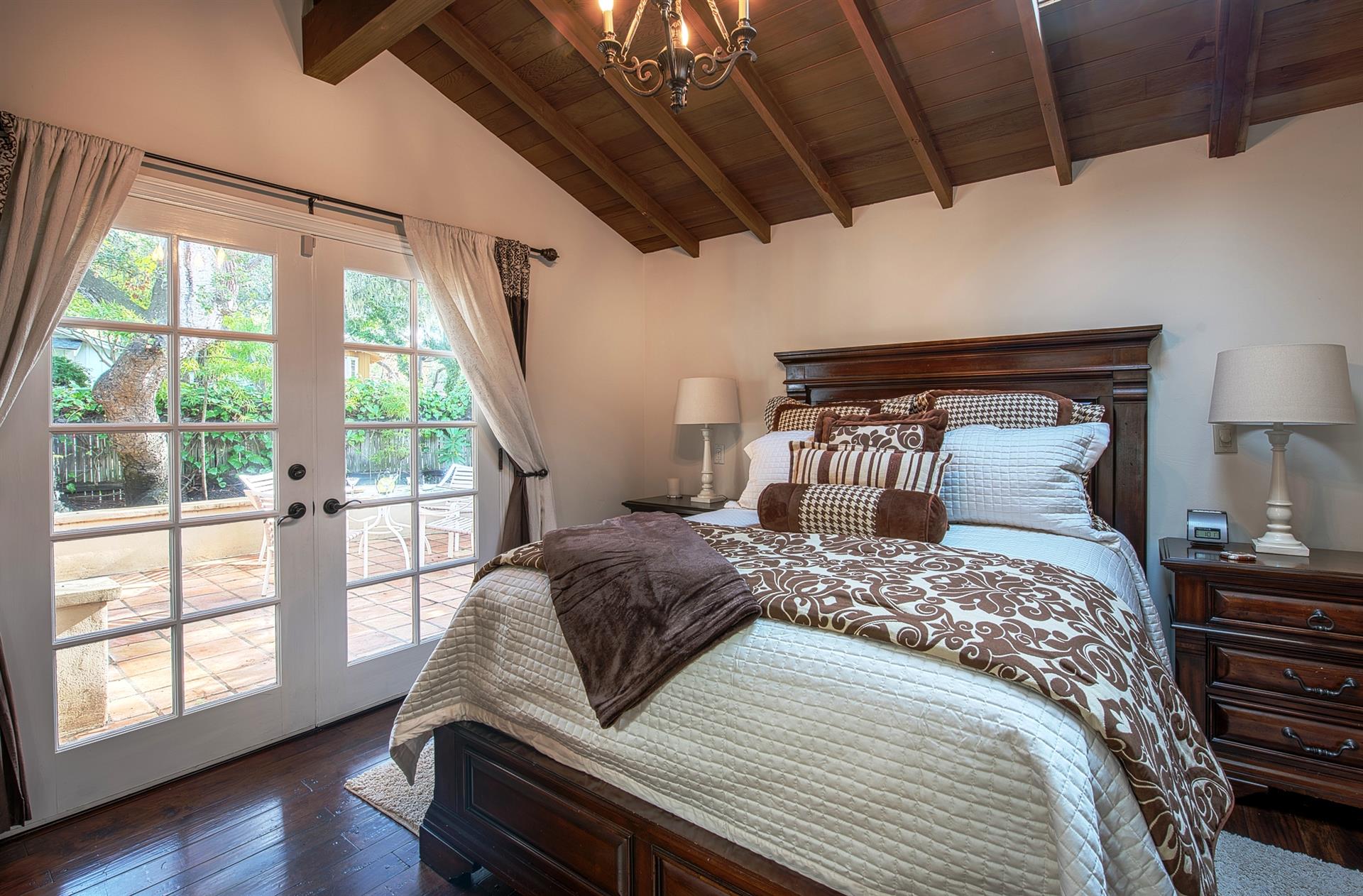 Bedroom 2, Queen Bed, TV, Patio Access