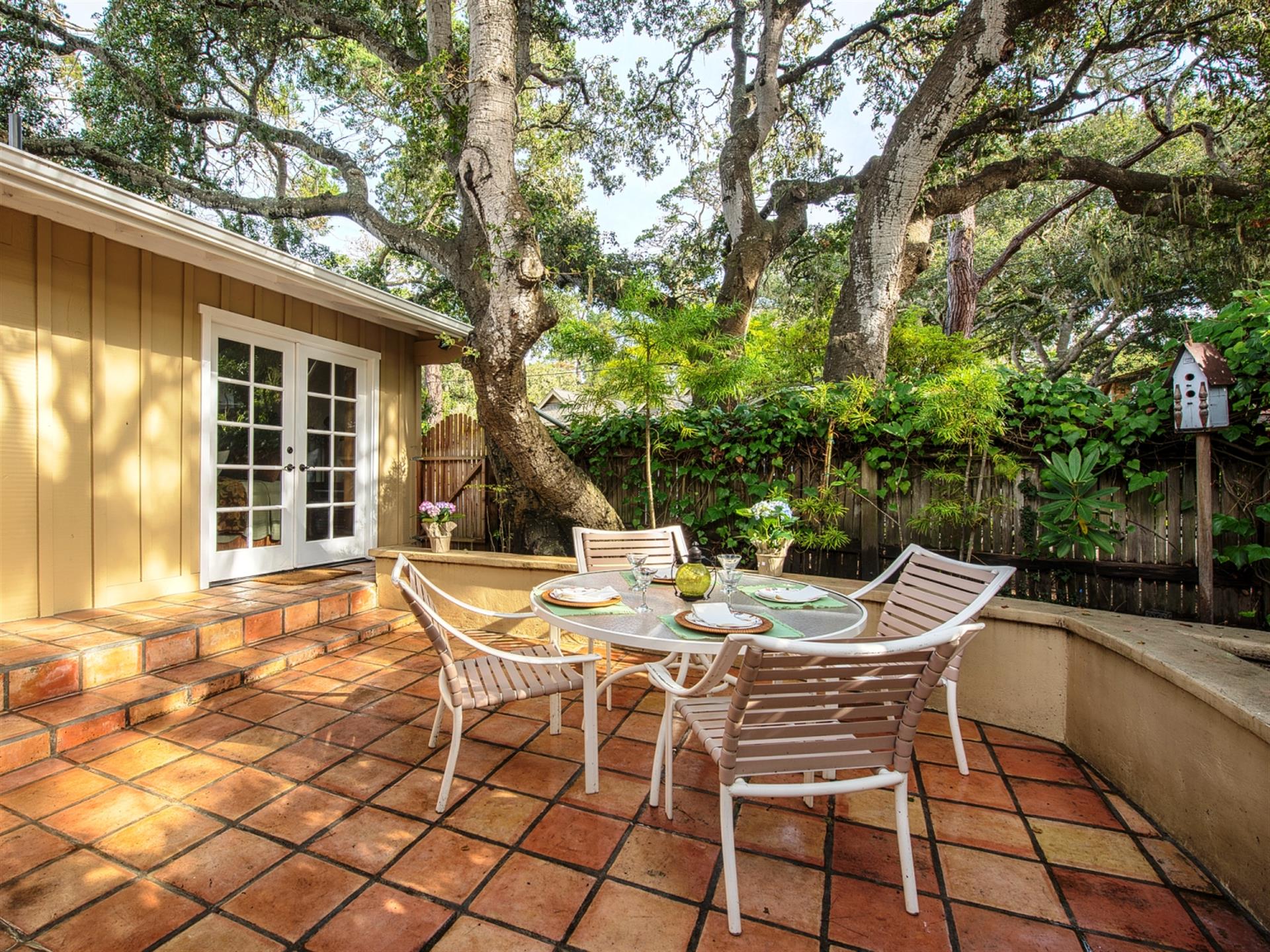 Enjoy Beautiful Old Oak Trees and Songs of Birds as You Dine