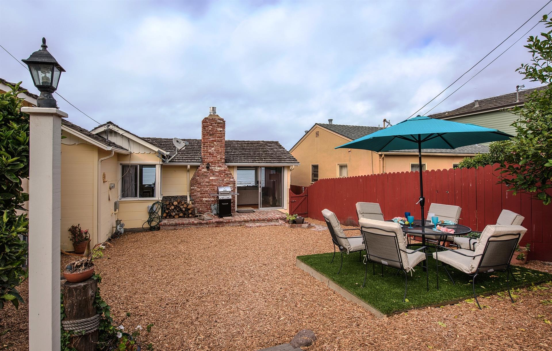 Backyard Dining for Six