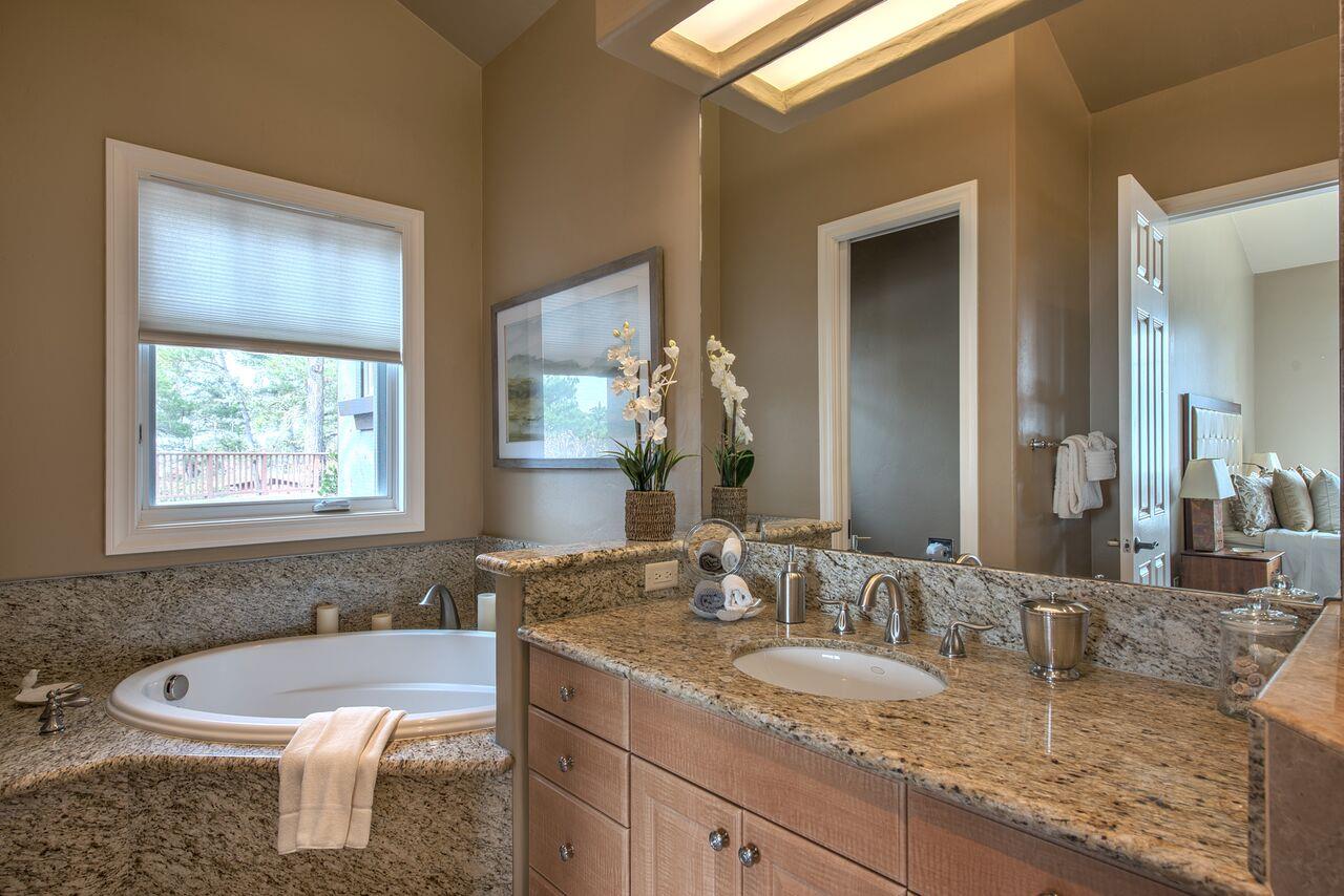 En Suite Bath  Whirlpool Tub, Separate Shower, Two Vanities