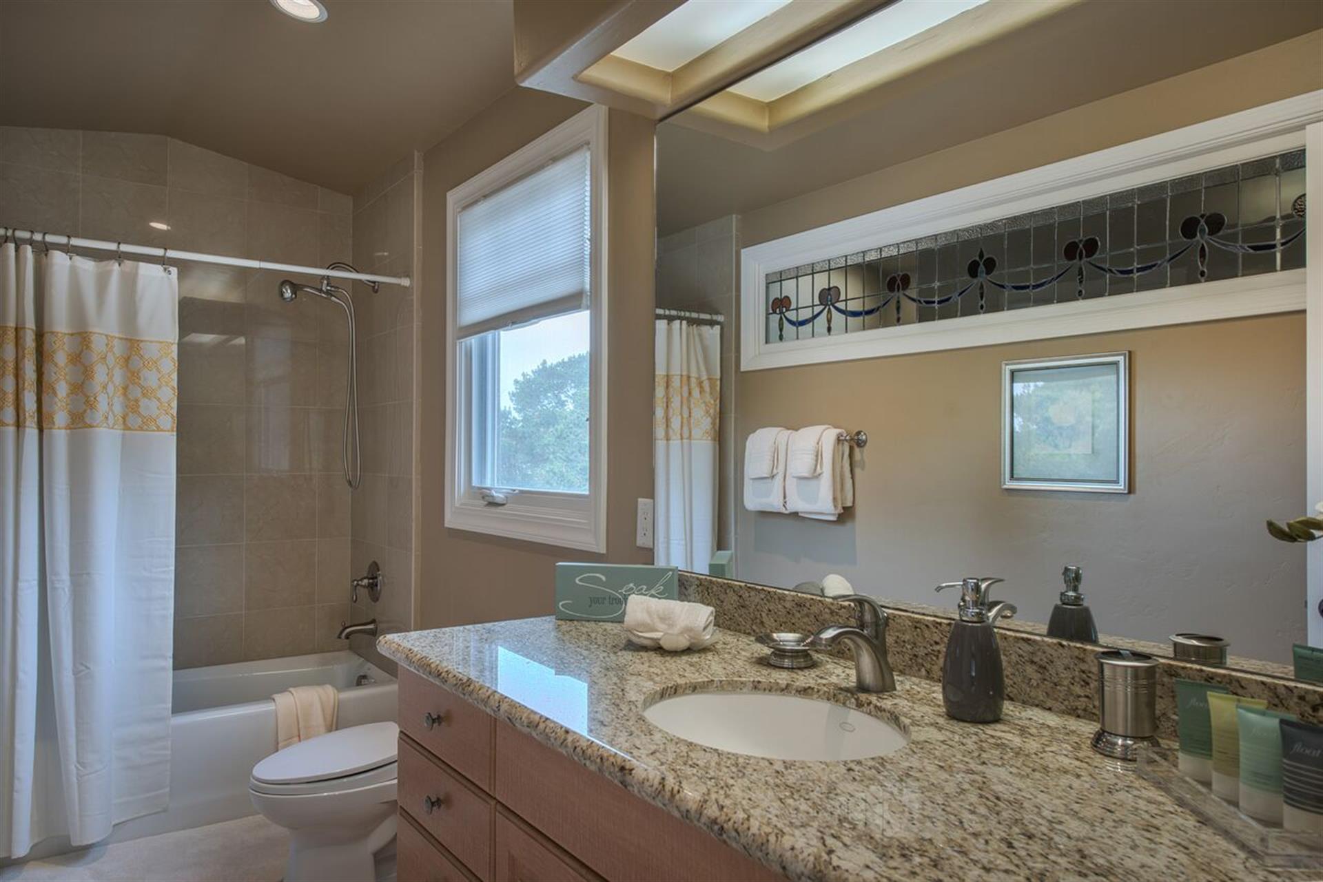 En Suite Bath for Bedroom 4 with TubShower Combo