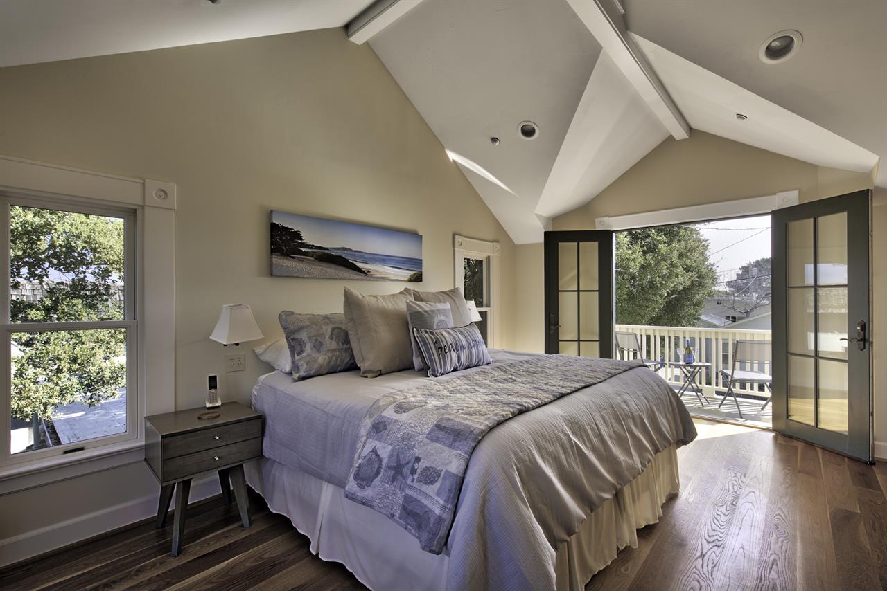 Bedroom 1  King Bed, TV, Balcony, En Suite Bath