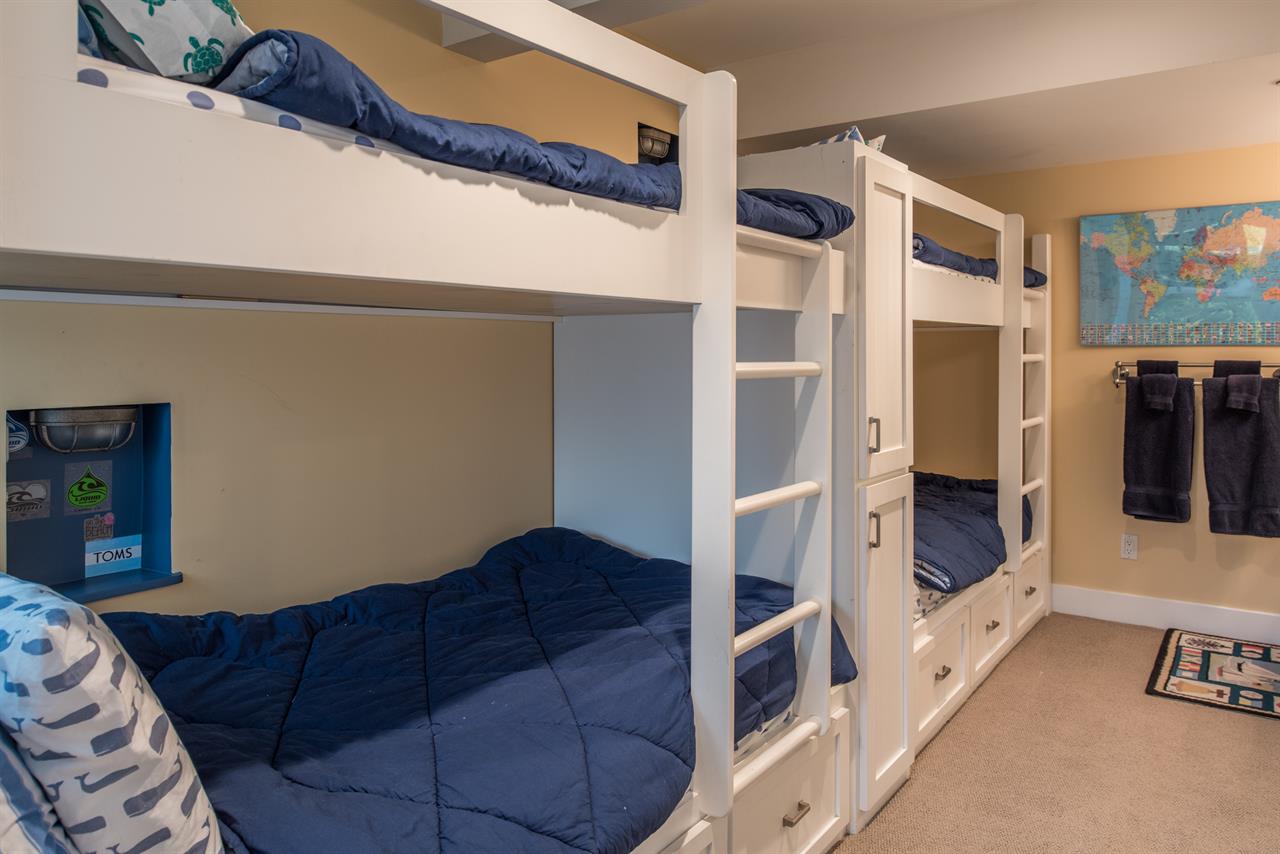 Bedroom 4  2 Bunk Beds and Shared Bathroom with a Shower