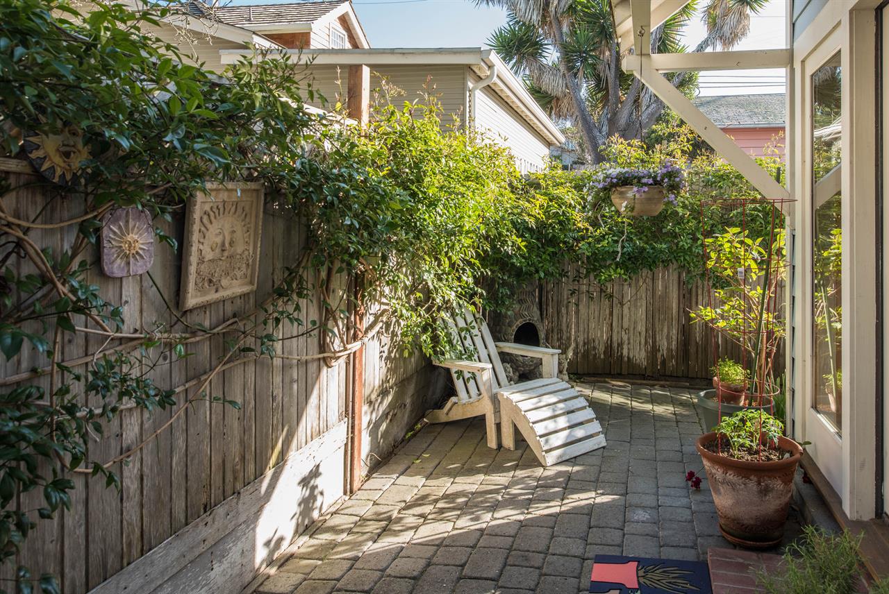 WrapAround Outdoor Patio