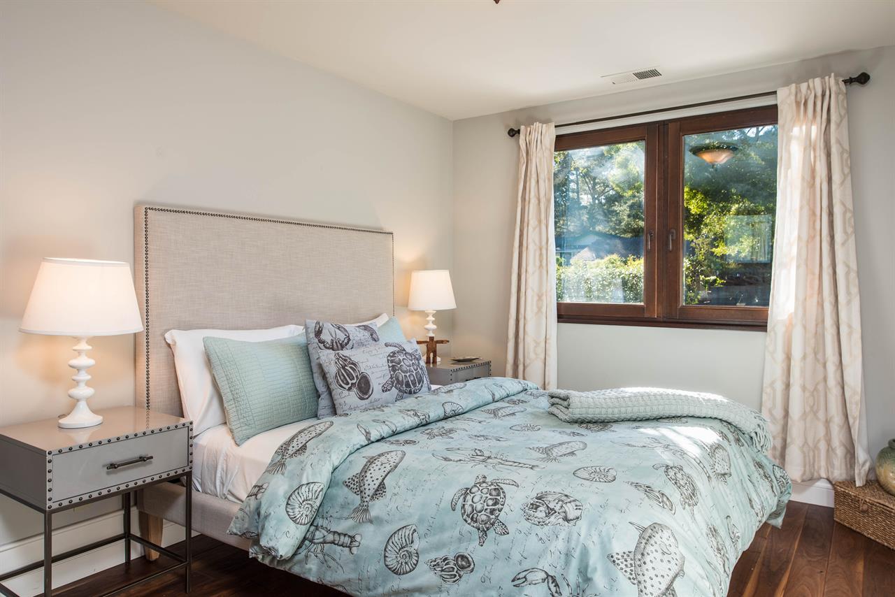 Upstairs Bedroom 3 with Queen Bed