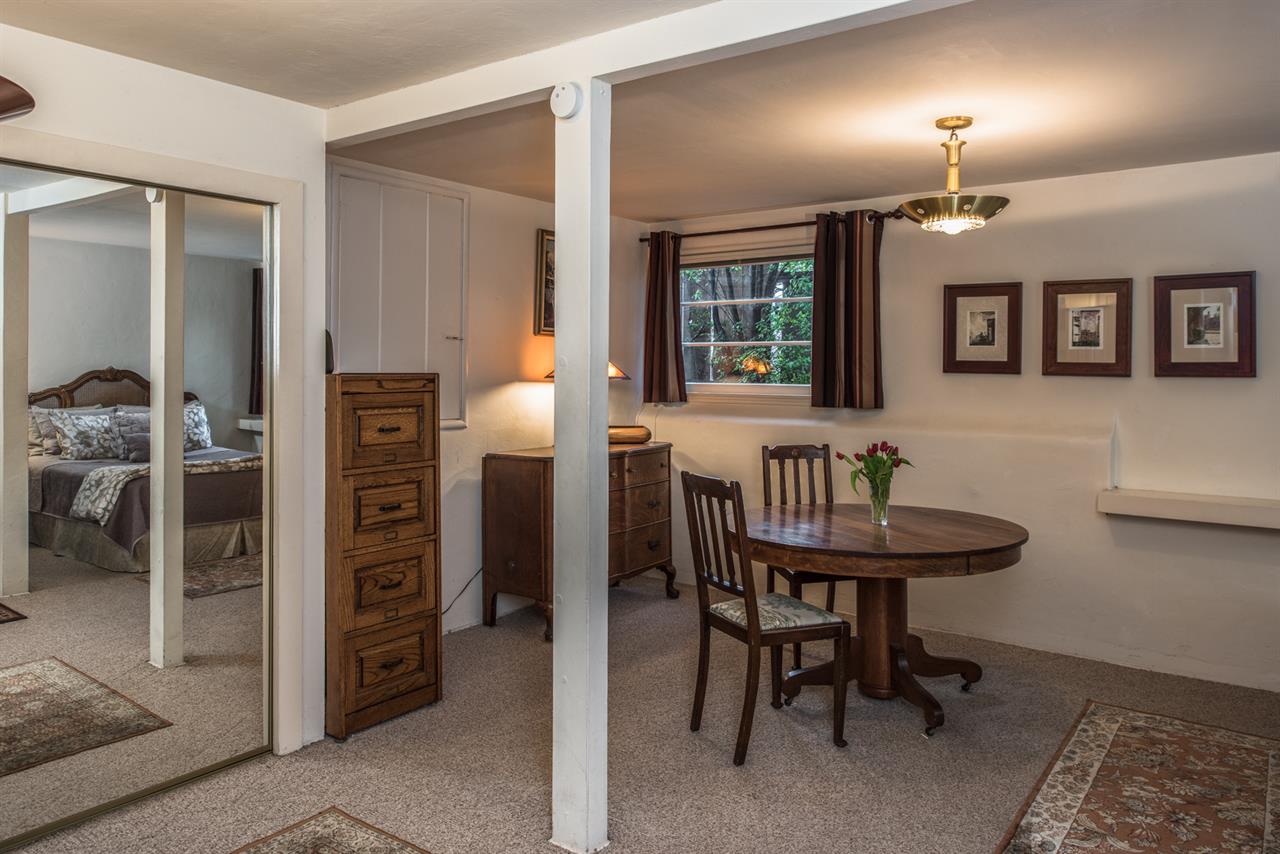 Bedroom, Queen Bed, Seating Area