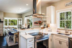 Kitchen has Gourmet Appliances