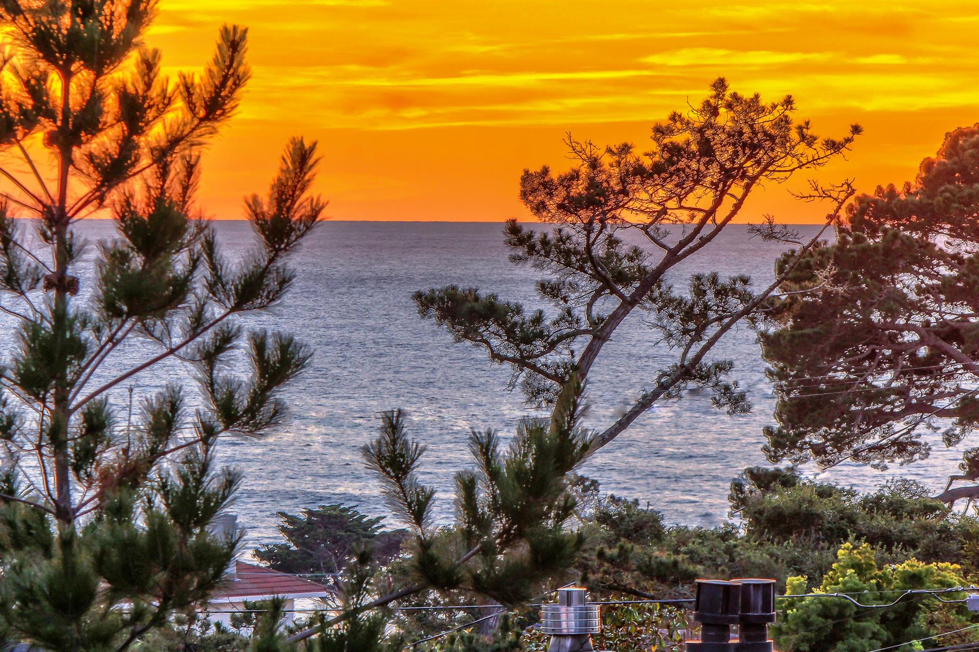Zoom Photo of the Distant Ocean View at Sunset