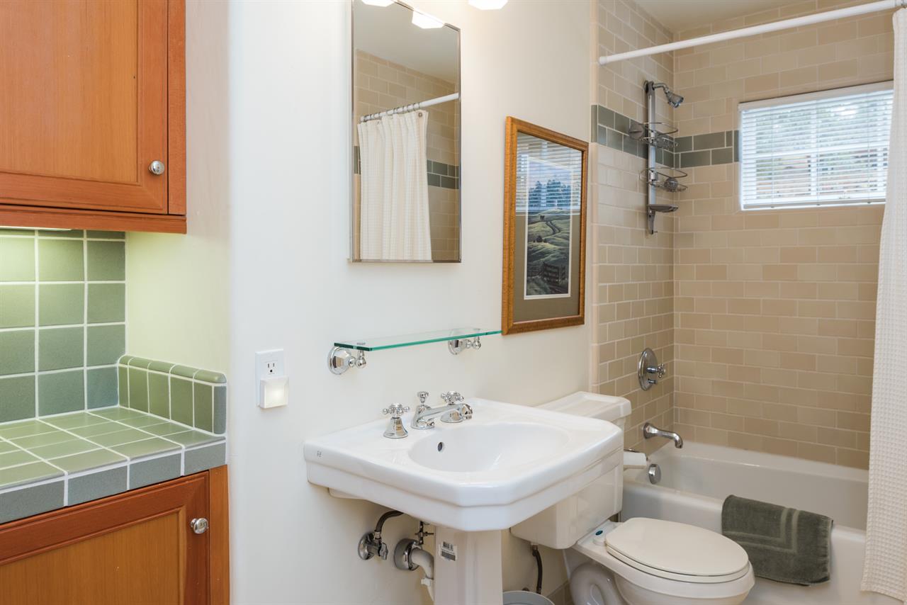 Hall Bathroom with ShowerOverTub