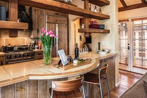 Fully Equipped Gourmet Kitchen