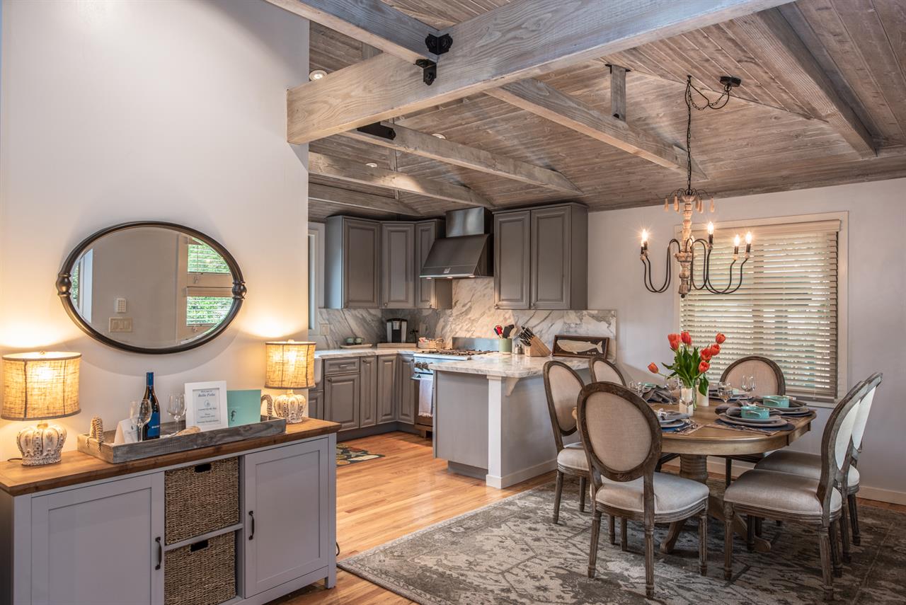 Soft Color Scheme Make for a Relaxing Stay