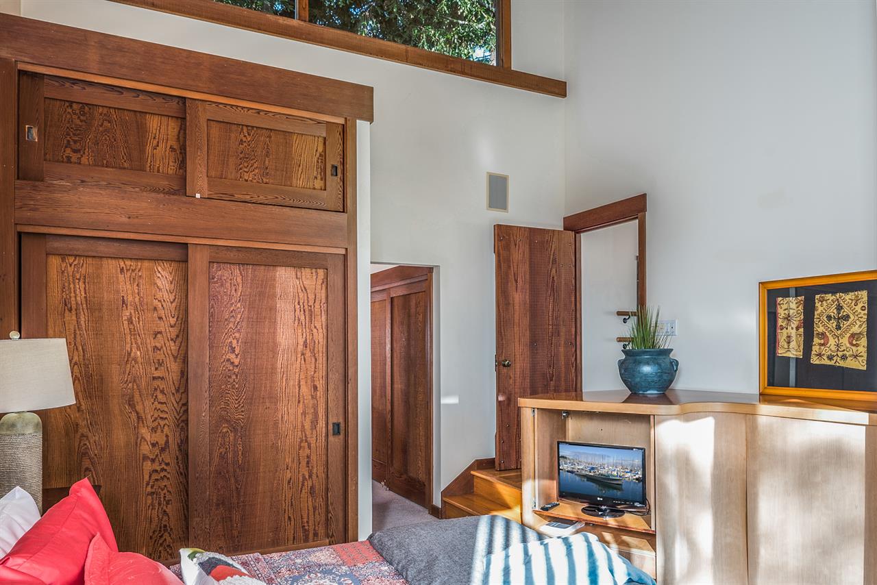Bedroom 1  King Bed, TV, Forest View, Balcony, En Suite Bath