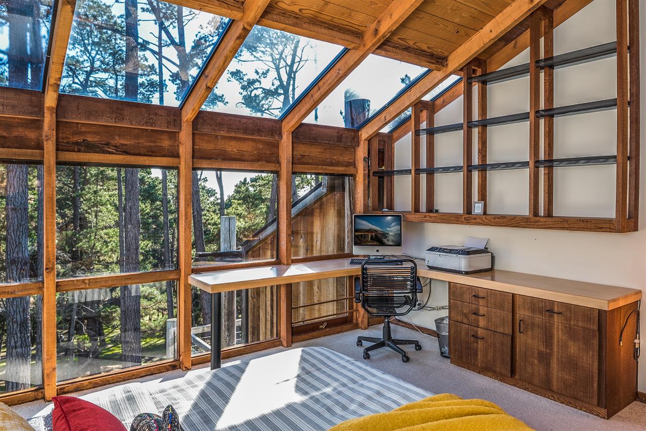 Bedroom 3  Queen Bed and Forest Views, Upstairs