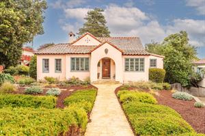 Welcome to Lighthouse Sanctuary Beautiful Spacious Home