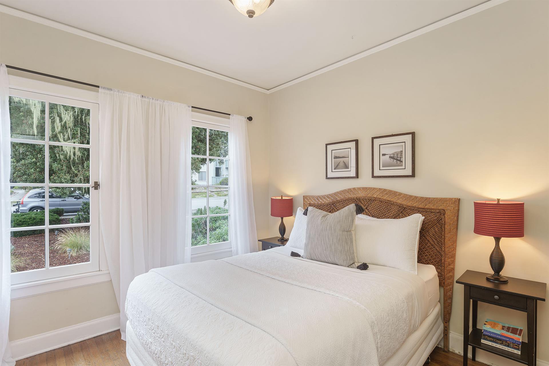 Bedroom 2  MainUpper Level  Queen Bed