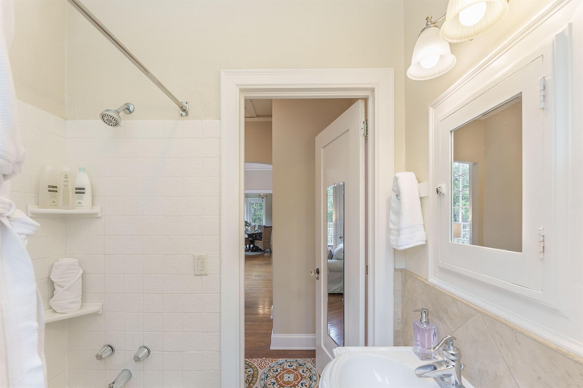 Bathroom 1  MainUpper Level  with Tub  Shower Combo