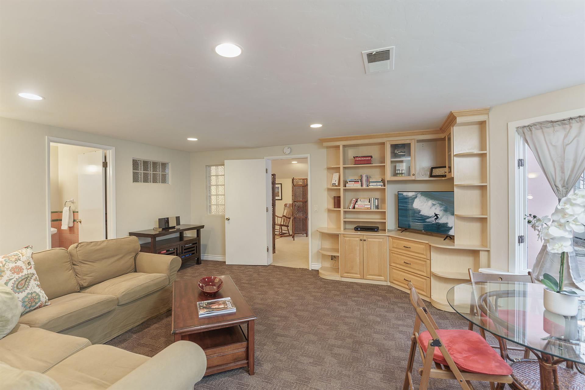 Family Room Lower Level   42inch HDTV