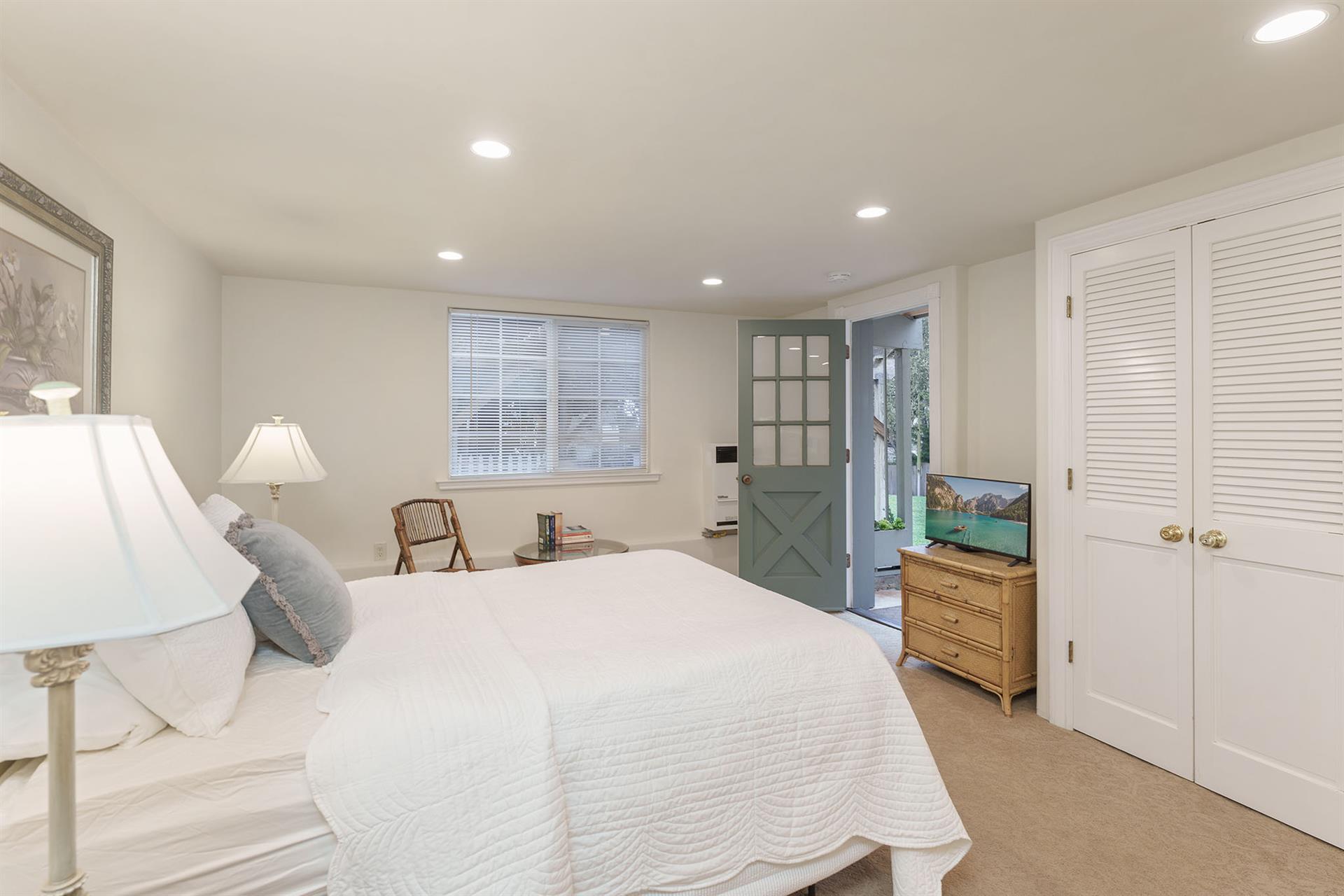 Bedroom 4 Guest Suite, Queen Bed, TV, Bathroom, Kitchenette