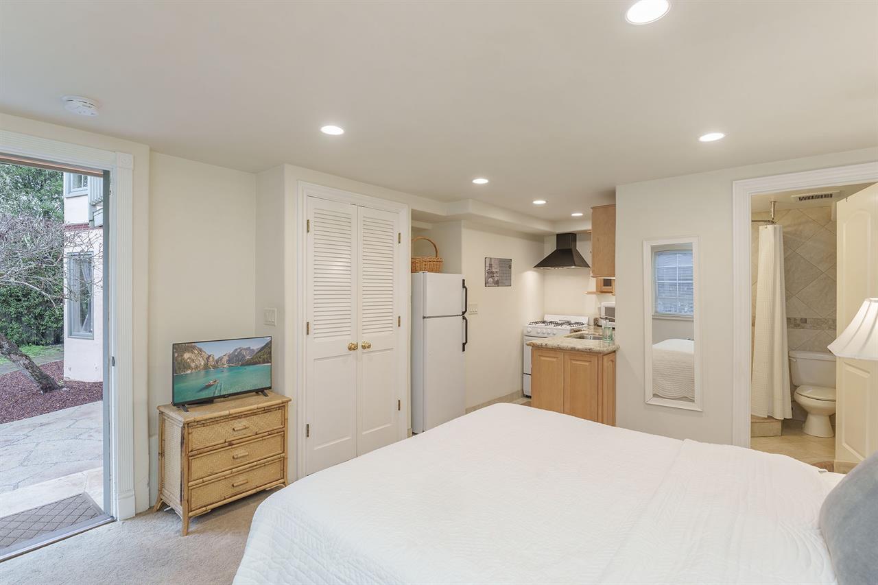 Bedroom 4 Guest Suite, Queen Bed, TV, Bathroom, Kitchenette