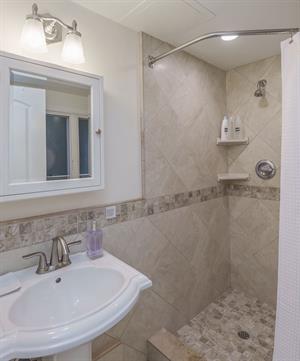 Bedroom 4 En Suite Bathroom has a Shower