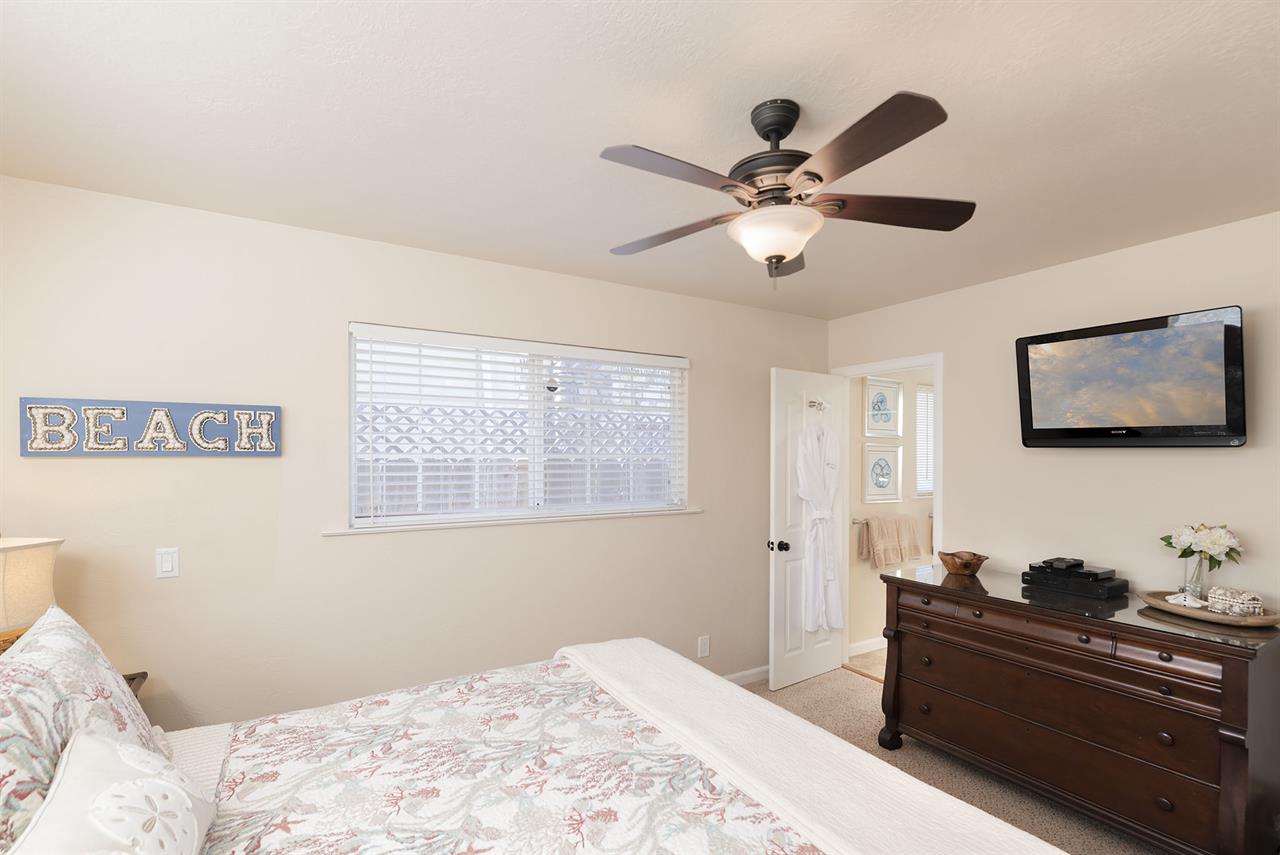 Bedroom 1, King Bed, TV, En Suite with Shower