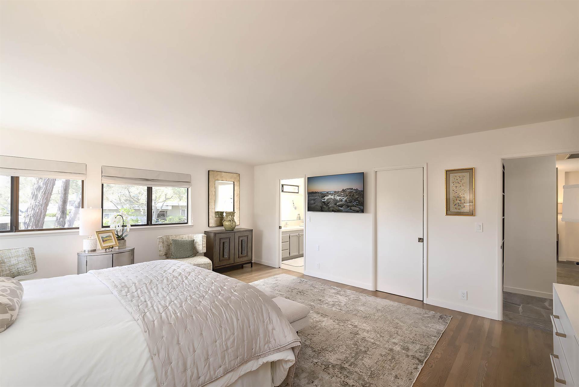 Bedroom 1, King Bed, En Suite Bath with Shower